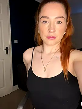 Snapshot of Cherry-L-28 chatting on 11-19-25, 01:55 Cherry-L-28 online show from 11-19-25, 01:55