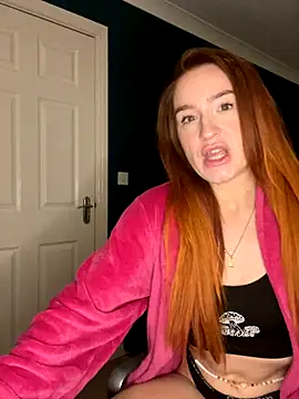 Snapshot of Cherry-L-28 chatting on 11-20-25, 08:30 Cherry-L-28 online show from 11-20-25, 08:30