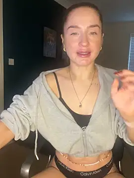 Snapshot of Cherry-L-28 chatting on 11-27-25, 11:23 Cherry-L-28 online show from 11-27-25, 11:23