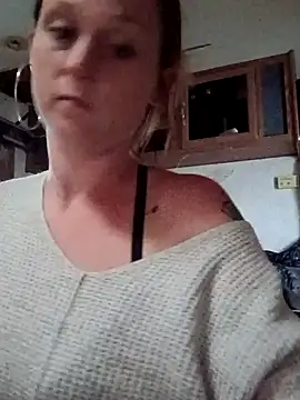 Queen2454 online show from 04-11-26, 12:48