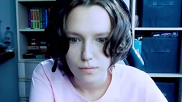 Snapshot of Diana-back chatting on 10-04-25, 06:55 Diana-back online show from 10-04-25, 06:55