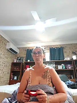 Snapshot of Sinful_Kait_XX chatting on 11-12-25, 03:40 Sinful Kait XX online show from 11-12-25, 03:40