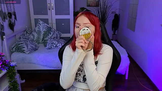 Snapshot of kitten_murray_ chatting on 10-05-25, 05:28 kitten murray online show from 10-05-25, 05:28