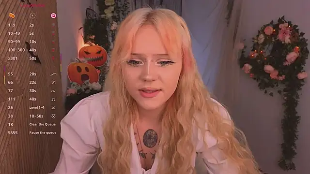 Snapshot of kitten_murray_ chatting on 10-24-25, 04:36 kitten murray online show from 10-24-25, 04:36