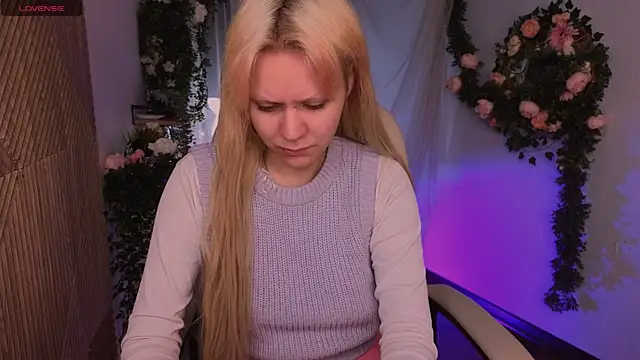 Snapshot of kitten_murray_ chatting on 11-13-25, 06:01 kitten murray online show from 11-13-25, 06:01