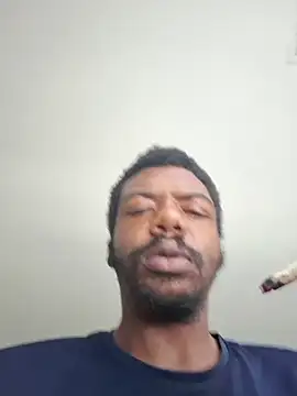 Snapshot of MrBigDickShow chatting on 09-30-25, 01:38 MrBigDickShow online show from 09-30-25, 01:38