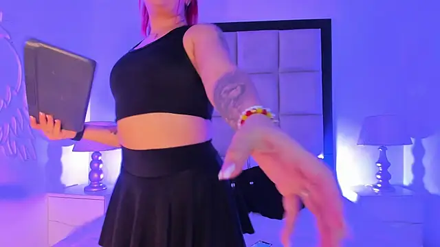 AriannaCooperr online show from 10-10-25, 04:11