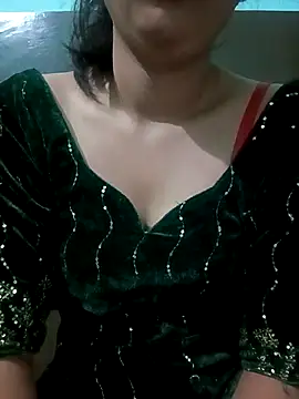 Snapshot of Pihu-56 chatting on 10-29-25, 01:52 Pihu-56 online show from 10-29-25, 01:52