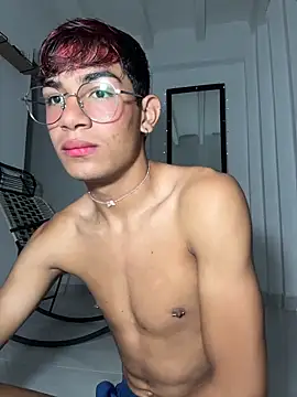 Snapshot of cherub_ chatting on 02-16-26, 03:19 cherub online show from 02-16-26, 03:19