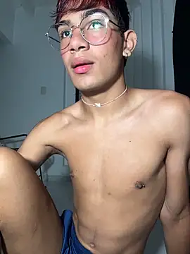 Snapshot of cherub_ chatting on 02-21-26, 10:16 cherub online show from 02-21-26, 10:16