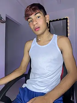 Snapshot of cherub_ chatting on 04-15-26, 09:48 cherub online show from 04-15-26, 09:48