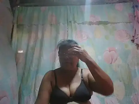 Snapshot of joy_cute chatting on 05-16-26, 02:19 joy cute online show from 05-16-26, 02:19