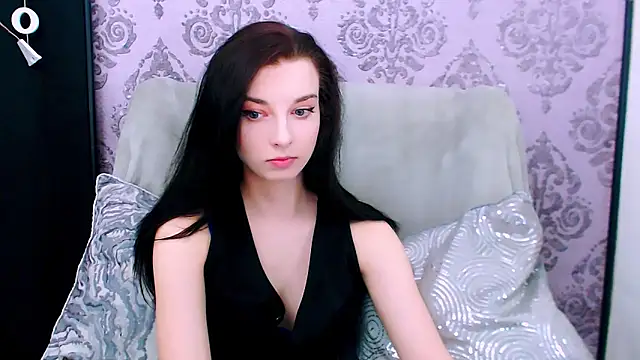 DominantLuna online show from 05-26-26, 07:32