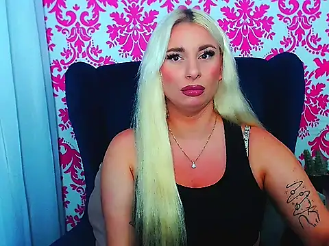 LuxuriaBlond online show from 10-12-25, 07:24