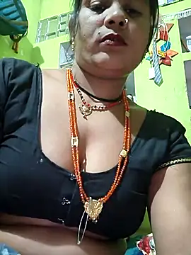 Snapshot of Hotty_ruvi chatting on 10-16-25, 05:36 Hotty ruvi online show from 10-16-25, 05:36