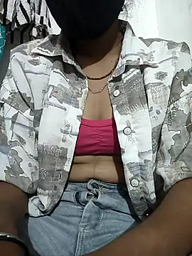 Snapshot of Hotty_ruvi chatting on 10-17-25, 07:27 Hotty ruvi online show from 10-17-25, 07:27