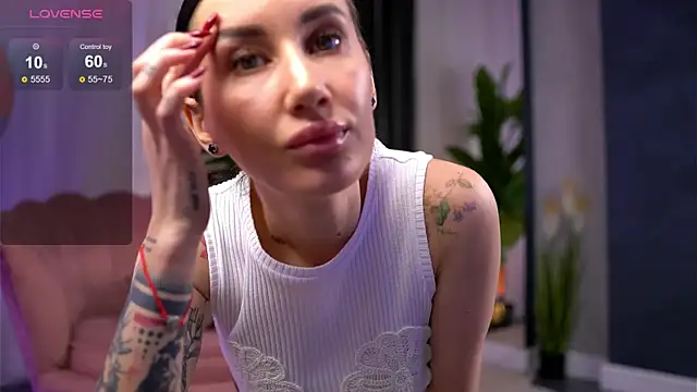 SerenaVelour online show from 11-04-25, 11:09