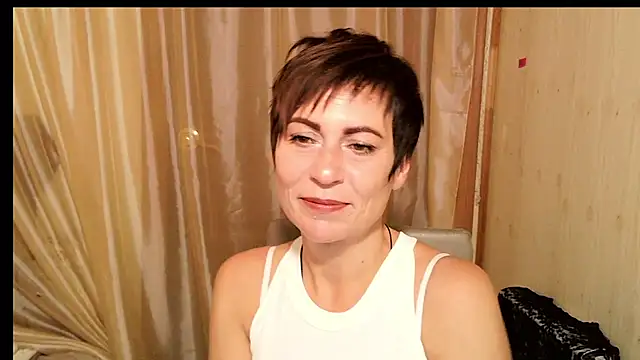 Snapshot of Ashley_Brookss chatting on 10-02-25, 07:48 Ashley Brookss online show from 10-02-25, 07:48