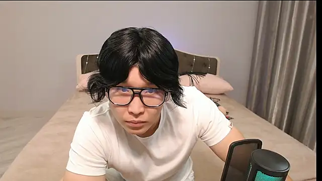 Snapshot of KaiChicken chatting on 10-08-25, 09:56 KaiChicken online show from 10-08-25, 09:56