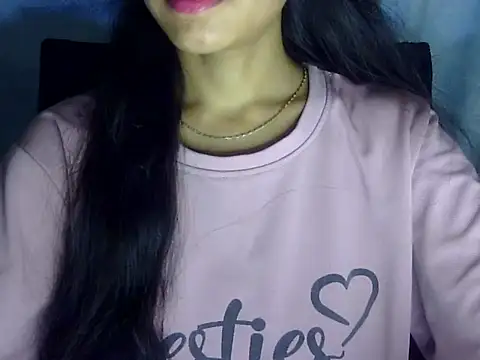 Snapshot of Shazi_1 chatting on 06-25-26, 04:33 Shazi 1 online show from 06-25-26, 04:33