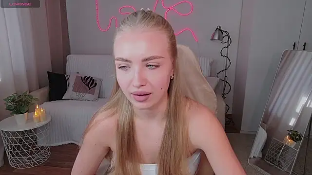 TessaGrays online show from 03-09-26, 08:18