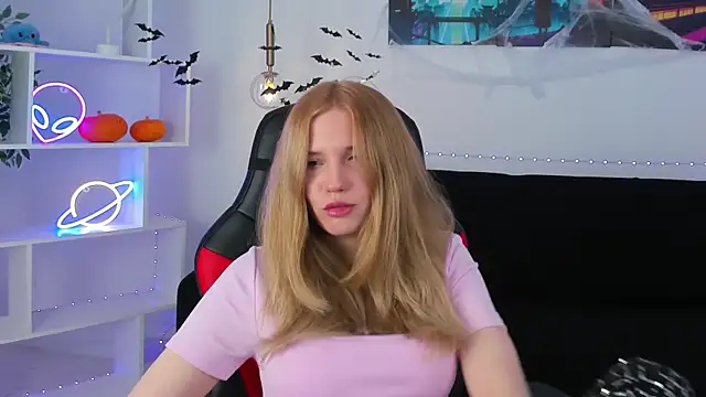 Snapshot of MelissaLiss chatting on 10-25-25, 03:07 MelissaLiss online show from 10-25-25, 03:07