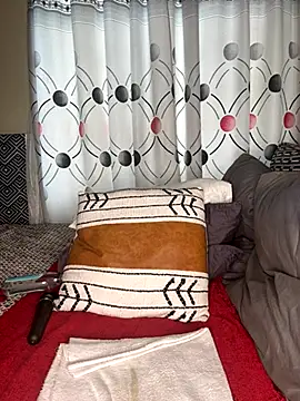 CynnxxxBarb online show from 10-29-25, 06:37