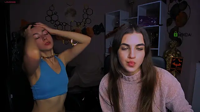 lina fox12 online show from 10-27-25, 02:32