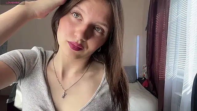 Snapshot of JanellHousen chatting on 07-11-26, 05:10 JanellHousen online show from 07-11-26, 05:10
