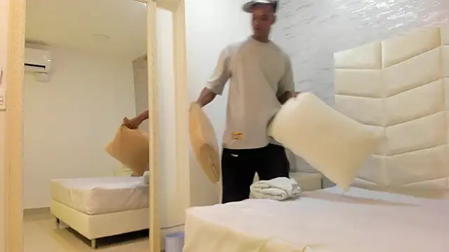 jax black online show from 12-02-25, 06:47