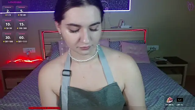 Snapshot of cutieblush chatting on 10-11-25, 07:45 cutieblush online show from 10-11-25, 07:45