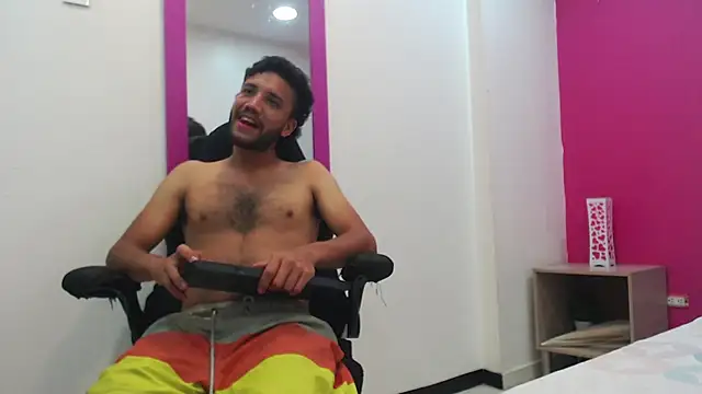 Juan FelipeX01 online show from 10-07-25, 03:31