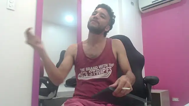 Juan FelipeX01 online show from 10-17-25, 03:31