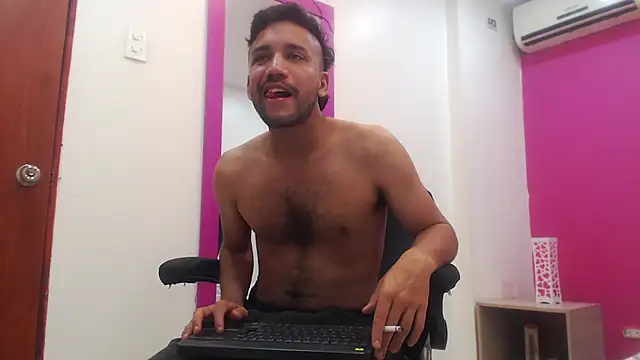 Juan FelipeX01 online show from 11-17-25, 04:35