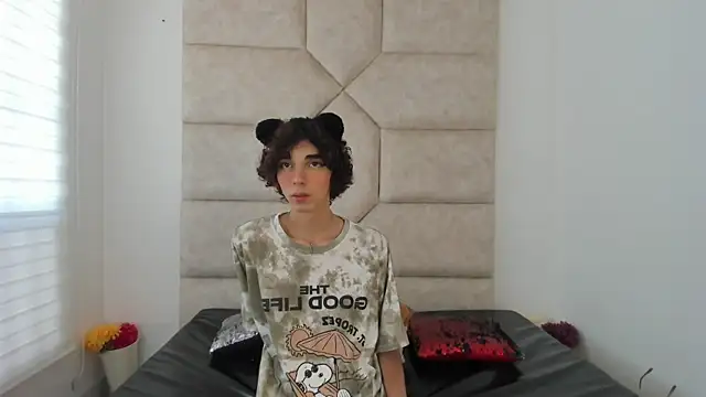 Scaarlett 22  online show from 10-02-25, 05:42