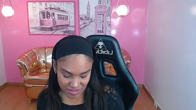 Snapshot of kamala_a chatting on 11-28-25, 03:31 kamala a online show from 11-28-25, 03:31