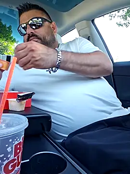 Snapshot of Roddog18 chatting on 10-20-25, 09:04 Roddog18 online show from 10-20-25, 09:04