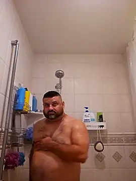 Snapshot of Roddog18 chatting on 11-15-25, 06:11 Roddog18 online show from 11-15-25, 06:11