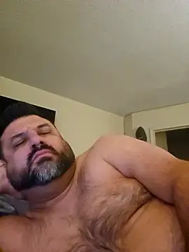 Snapshot of Roddog18 chatting on 12-05-25, 01:31 Roddog18 online show from 12-05-25, 01:31