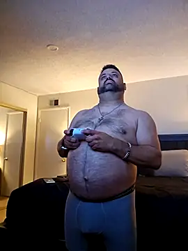 Snapshot of Roddog18 chatting on 12-19-25, 06:09 Roddog18 online show from 12-19-25, 06:09