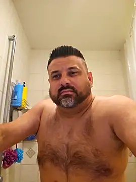 Snapshot of Roddog18 chatting on 12-20-25, 07:26 Roddog18 online show from 12-20-25, 07:26