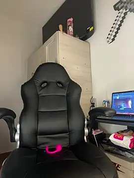 Miichii online show from 04-21-26, 02:51