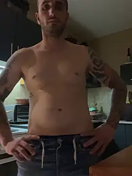 tompet2122 online show from 04-10-26, 01:38