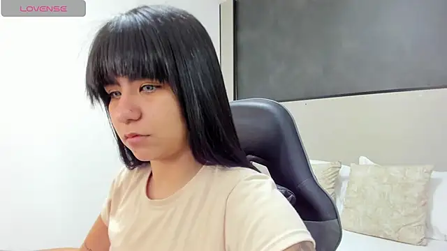 Snapshot of fiorella18_ chatting on 11-18-25, 03:01 fiorella18 online show from 11-18-25, 03:01