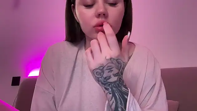 AlmaryKim online show from 03-21-26, 09:07