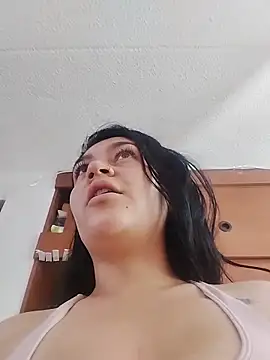 Snapshot of alejitasweet chatting on 11-15-25, 01:29 alejitasweet online show from 11-15-25, 01:29