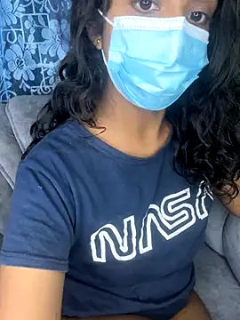 Snapshot of SukiyamaAsia chatting on 10-24-25, 06:37 SukiyamaAsia online show from 10-24-25, 06:37