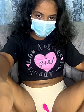 Snapshot of SukiyamaAsia chatting on 11-21-25, 07:29 SukiyamaAsia online show from 11-21-25, 07:29