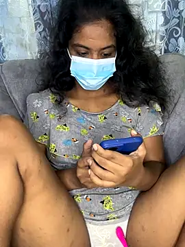 Snapshot of SukiyamaAsia chatting on 11-25-25, 06:13 SukiyamaAsia online show from 11-25-25, 06:13