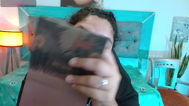 roxx iie online show from 10-04-25, 03:48